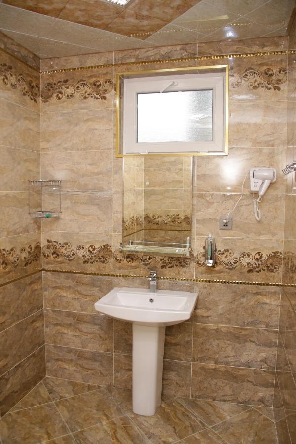 Euro Hotel Ґуба Екстер'єр фото